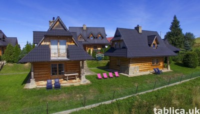 Osada Turystyczna na sprzedaż A tourist settlement for sale.