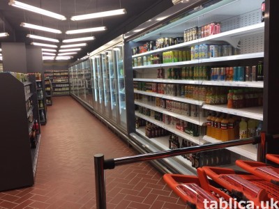 Polski Supermarket w Hadze na sprzedaż.