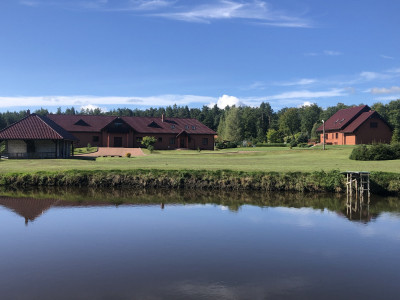 2 ekskluzywne domy 1102m2 na działce 17000m2 tylko 402GBP 1m