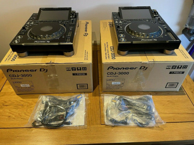 Pioneer CDJ-3000, Pioneer CDJ 2000NXS2, Pioneer DJM 900NXS2,