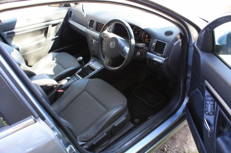 2005 Vectra C SRI NAV 3.0 CDTI 184KM 9