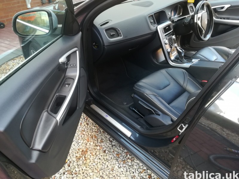 Volvo V60 R-design LUX Nav 7