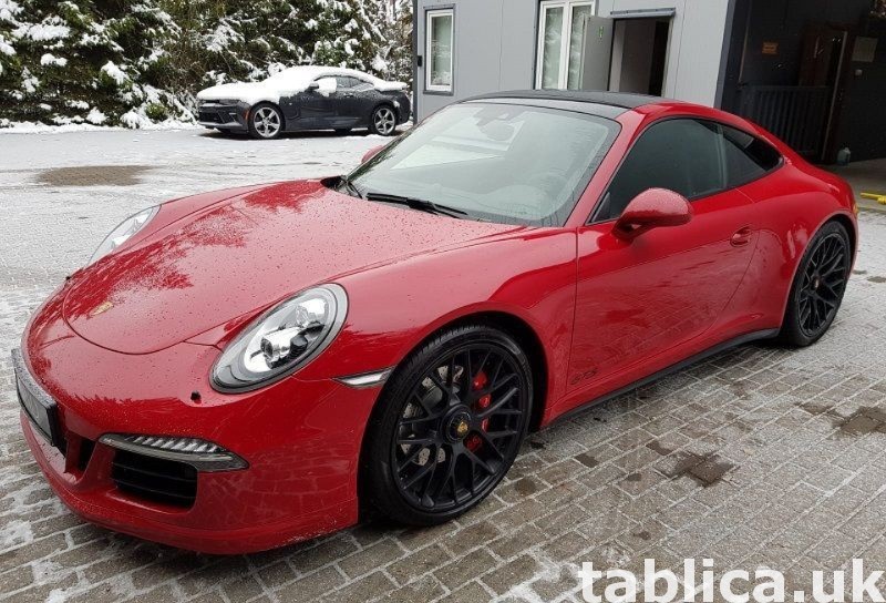 Porsche 911 4 GTS 0