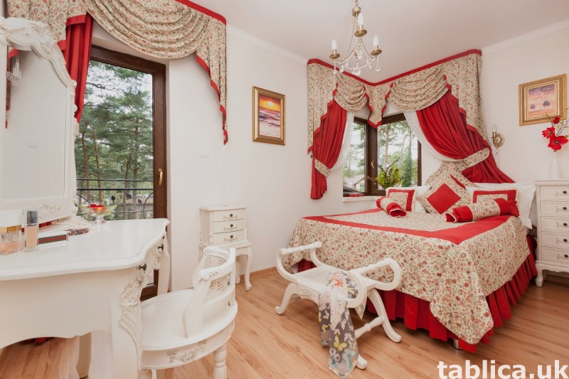 Luksusowa posiadłość z apartamentami, krytym basenem. 4