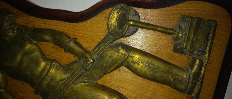 Cast Brass OLD and BEAUTIFUL 2