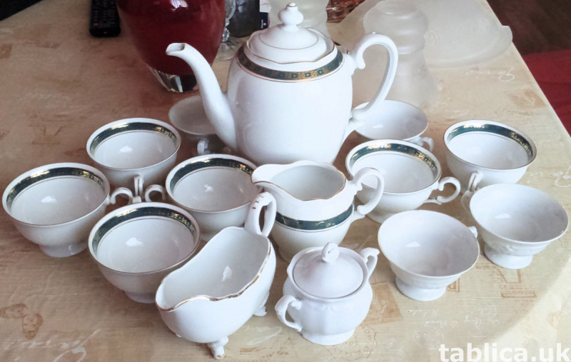 Porcelain For Sale - Quantity: 9 Pieces 0