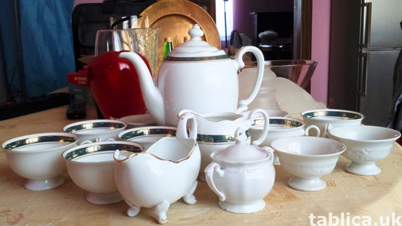 Porcelain For Sale - Quantity: 9 Pieces 6