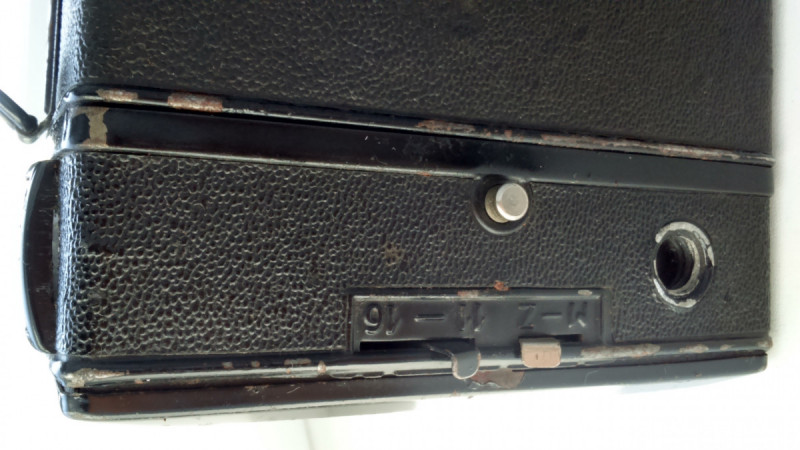 Antique Voigtlander BOX Camera from 1939 6