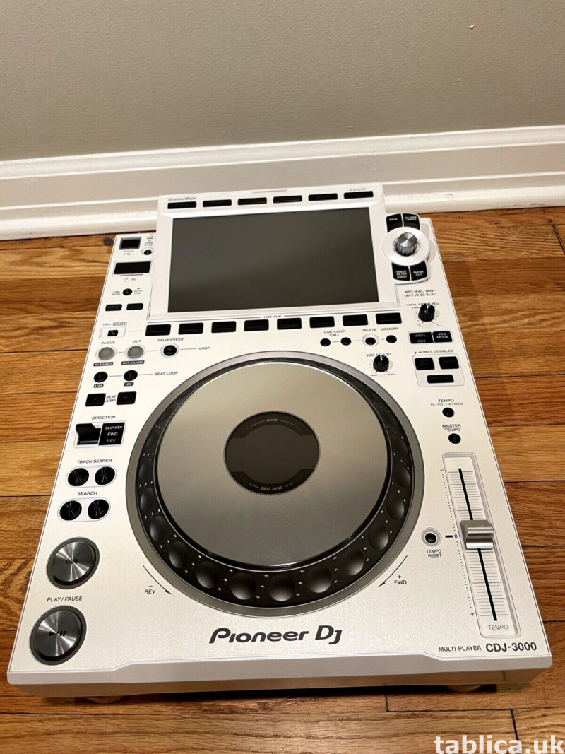 Pioneer CDJ-3000, Pioneer CDJ-2000NXS2, Pioneer DJM-900NXS2 3