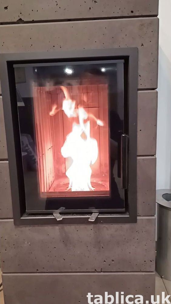 Hybrydowy akumulacyjny piec kominkowy bez prądu. 1